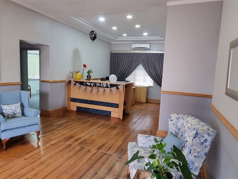 Well Established, Maintained, Spacious Offices - Hatfield - Photo 5