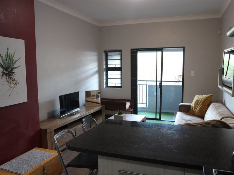 Menlo Park Convenience With Excellent Rental Appeal - Photo 2