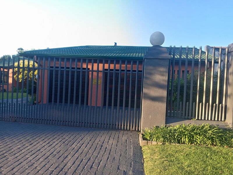 Peaceful Living at Its Finest! - Photo 3
