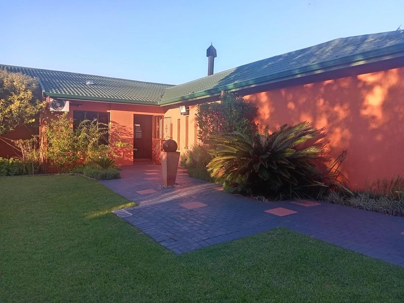 Peaceful Living at Its Finest! - Photo 4