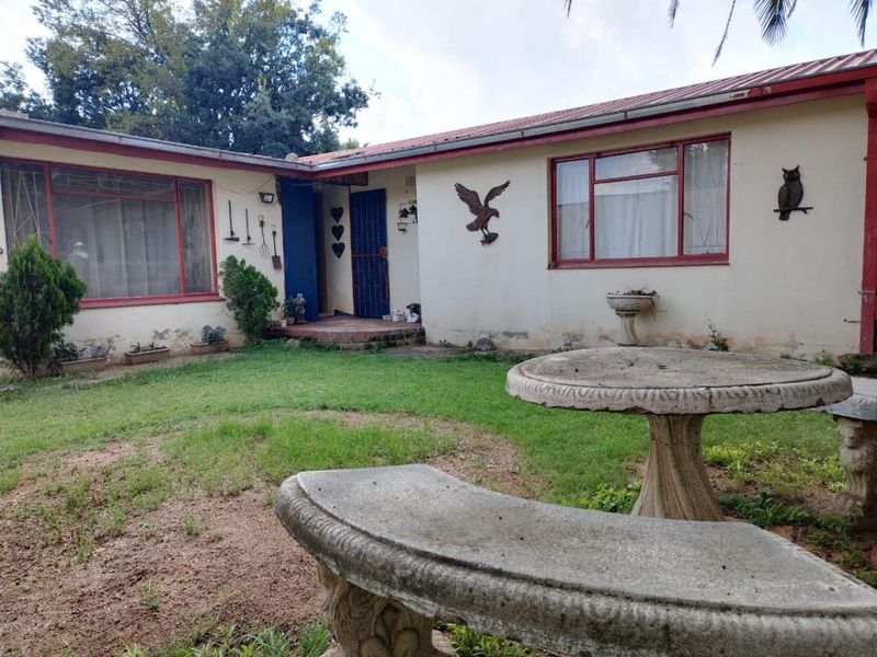 Property with Endless Potential â A Must-See! - Photo 1