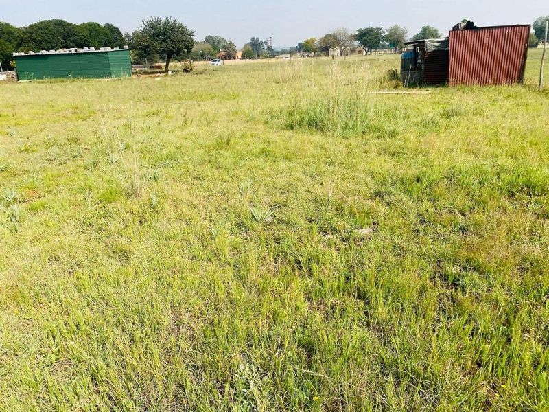 Vacant stand for sale - Photo 10