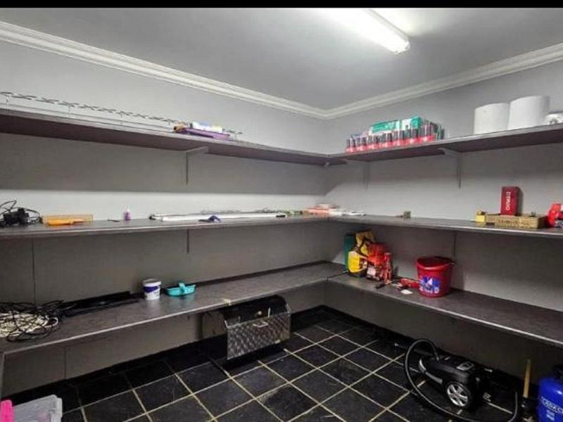 6 Bedroom home for sale in Vaal Marina. - Photo 5