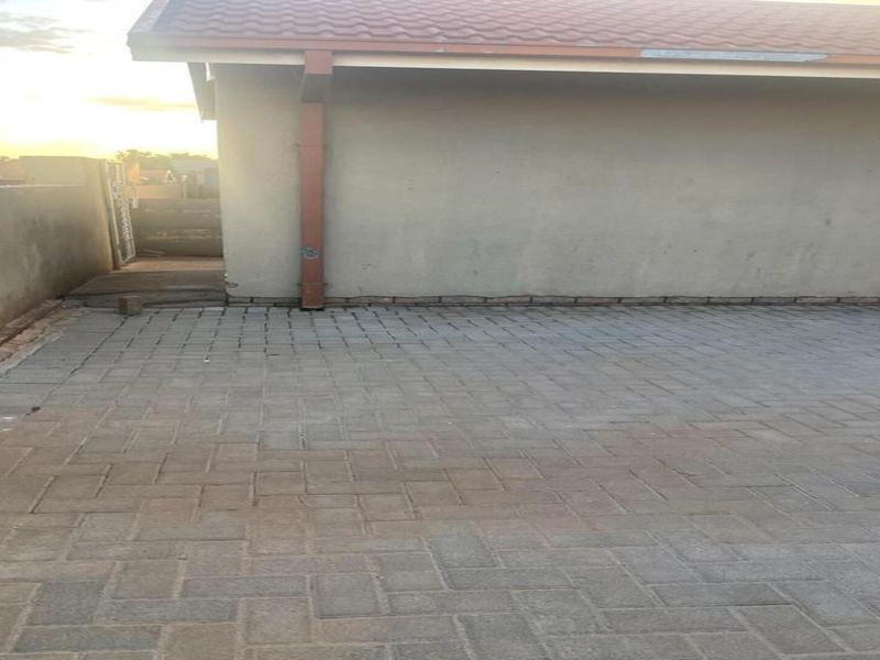 3 Bedroom house in Sebokeng Zone 14 - Photo 5