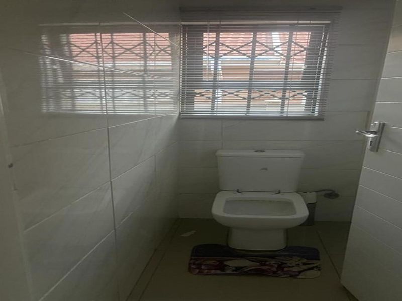 3 Bedroom house in Sebokeng Zone 14 - Photo 2