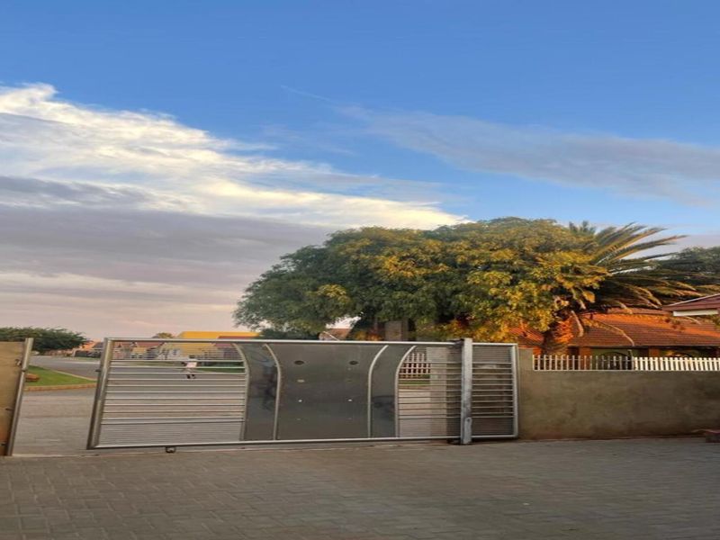 3 Bedroom house in Sebokeng Zone 14 - Photo 3