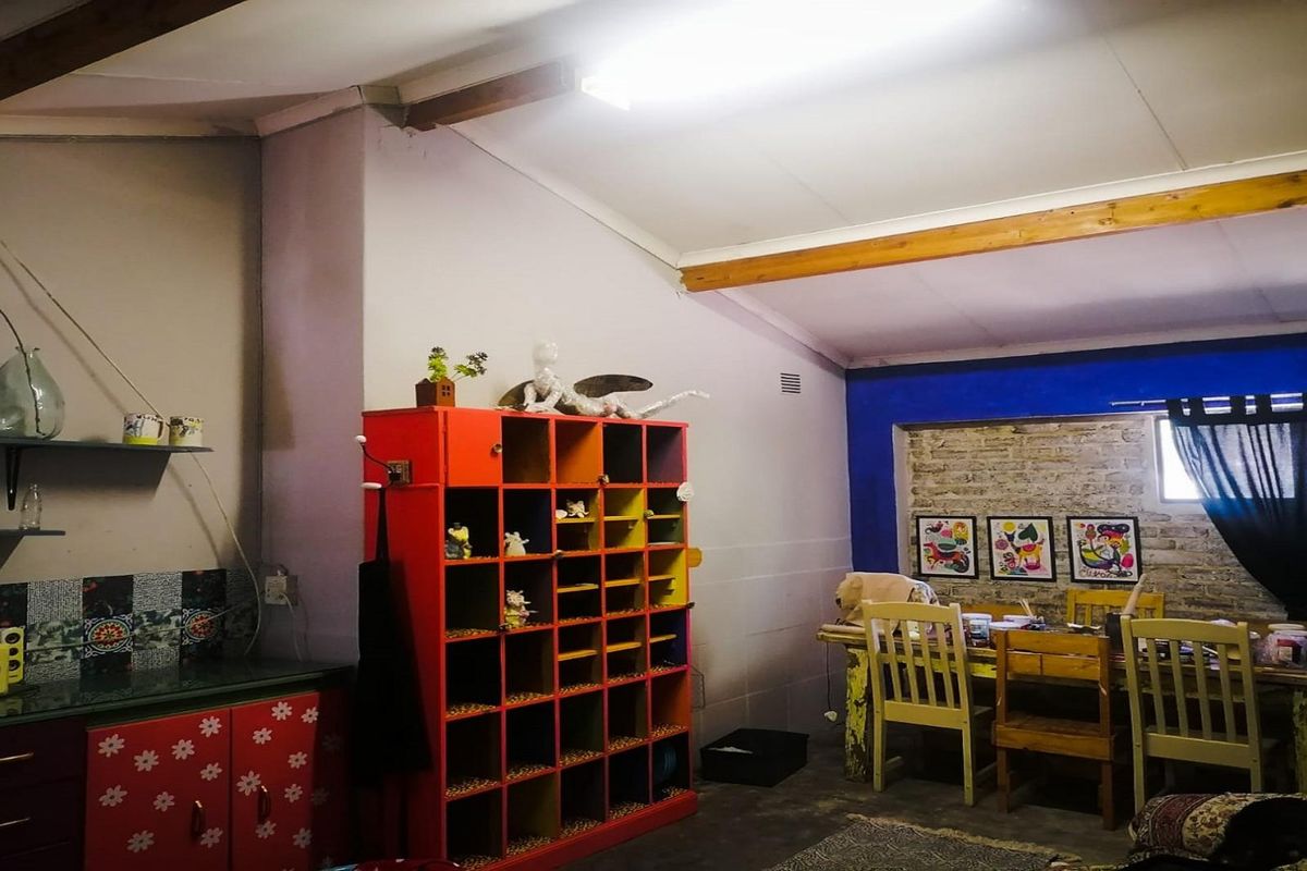 Family home awaiting new owners - Photo 5