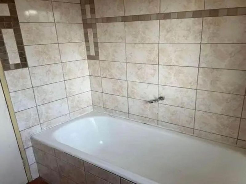 Charming 2 Bedroom in Complex Sasolburg - Photo 9