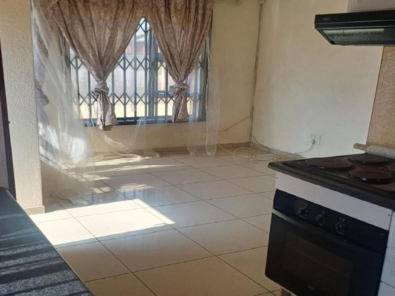 2 Bedroom for sale in Lakeside ,Evaton. - Photo 9