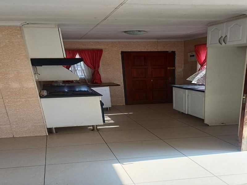 2 Bedroom for sale in Lakeside ,Evaton. - Photo 7