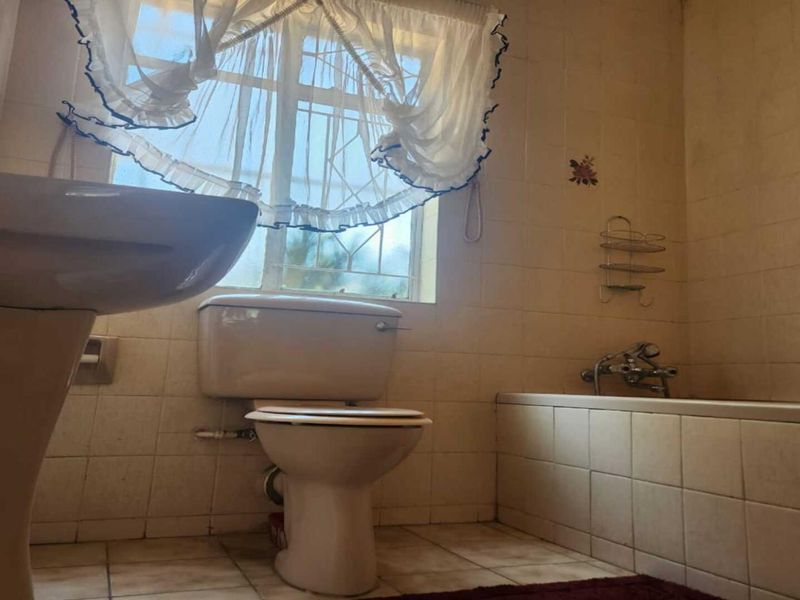 2 Bedroom house for sale in Arcon Park with a 1 bedroom flatlet - Photo 4