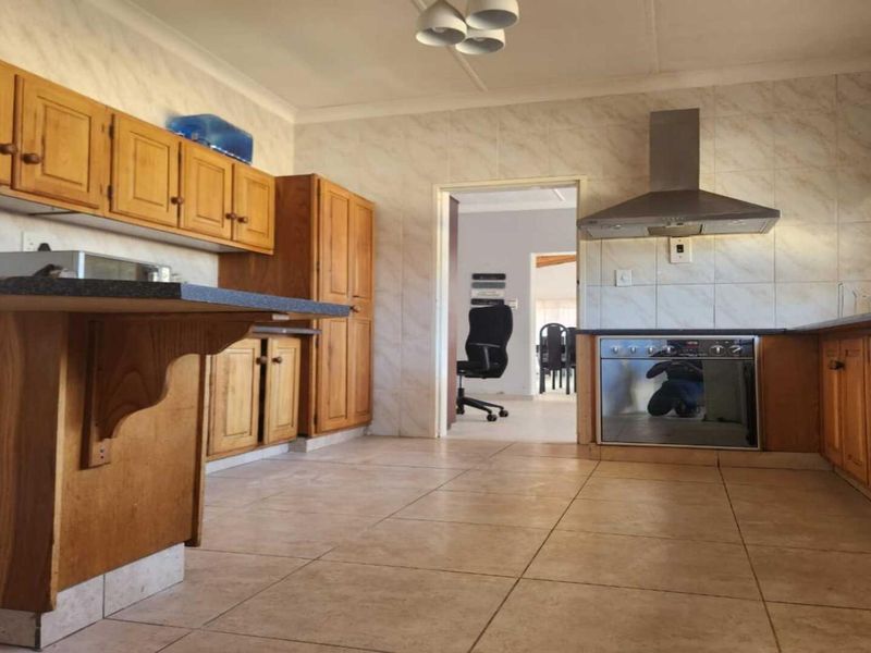 2 Bedroom house for sale in Arcon Park with a 1 bedroom flatlet - Photo 3