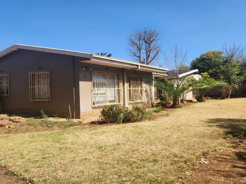 2 Bedroom house for sale in Arcon Park with a 1 bedroom flatlet - Photo 1