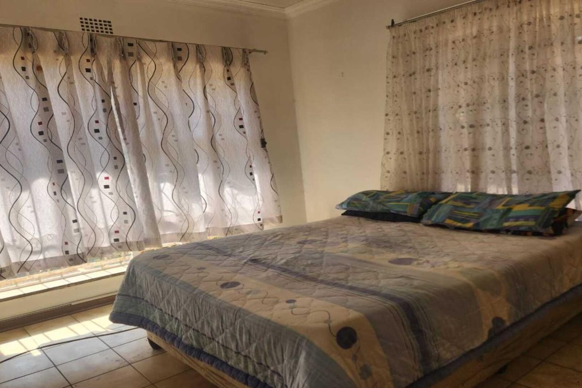 2 Bedroom house for sale in Arcon Park with a 1 bedroom flatlet - Photo 5