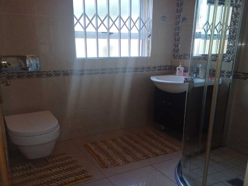 Well maintained home for sale in Waldrift ,Vereeniging - Photo 6