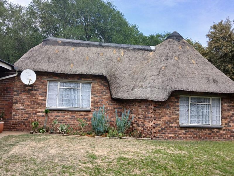 3 Bedroom house for a BIG Family in Sasolburg - Photo 1