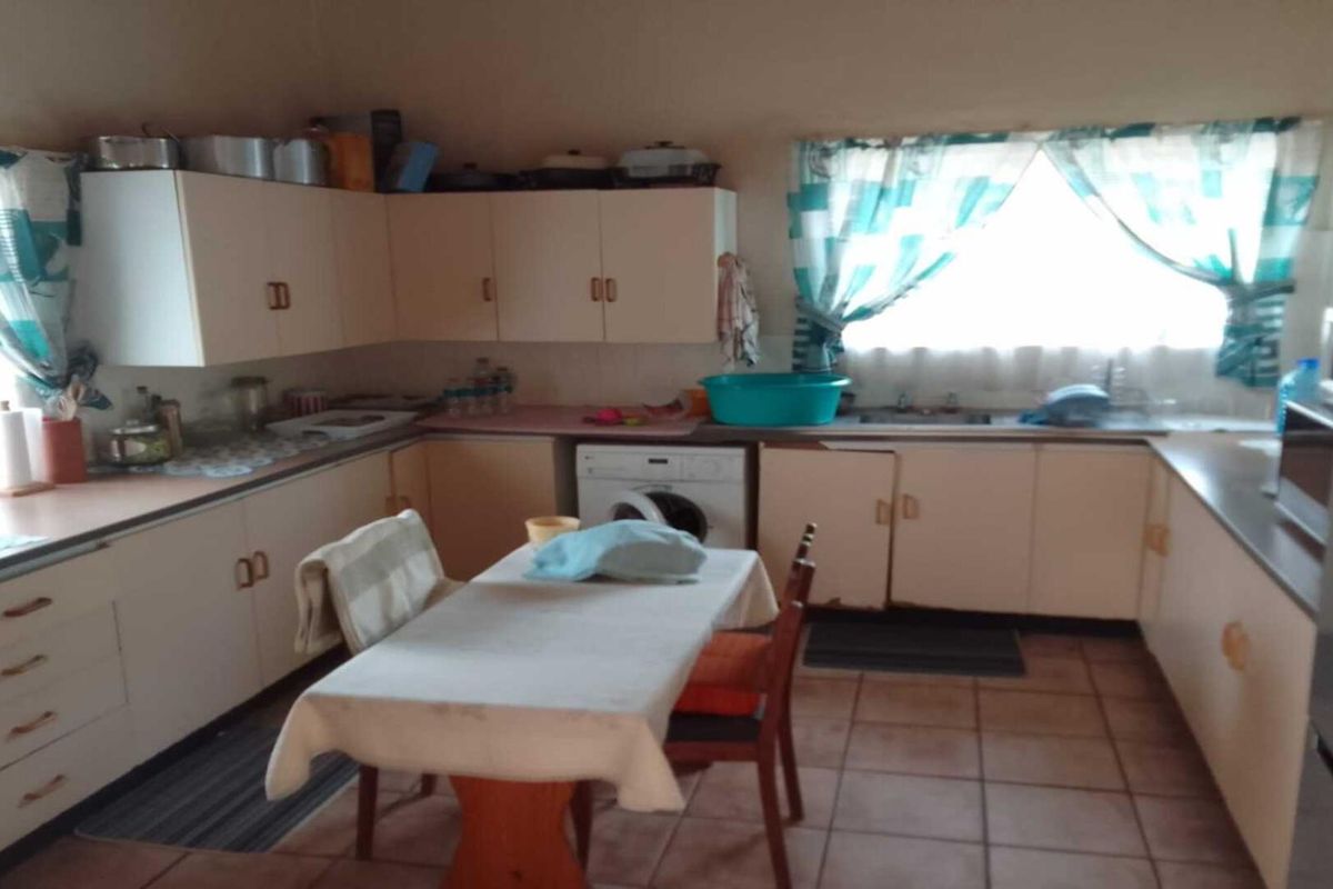 Invest in Property in Parys - Photo 2