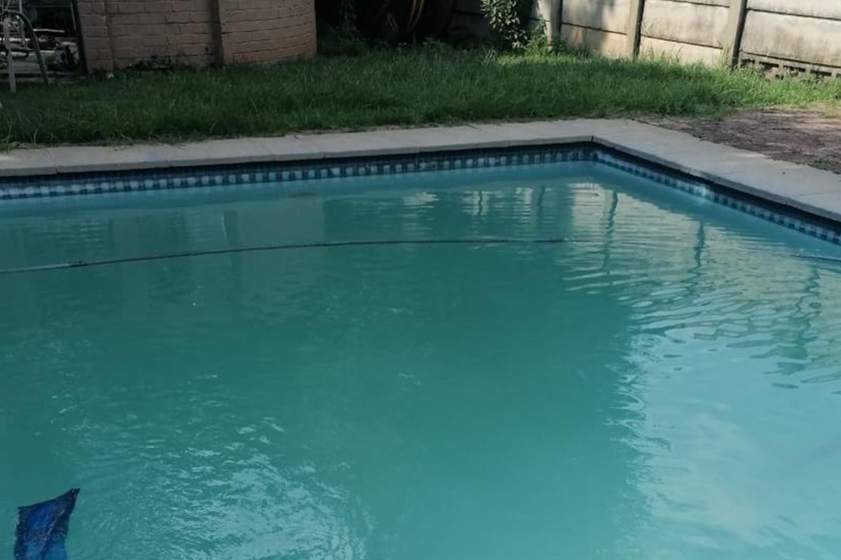 Big 3 Bedroom house suitable for a communal in Sasolburg - Photo 2