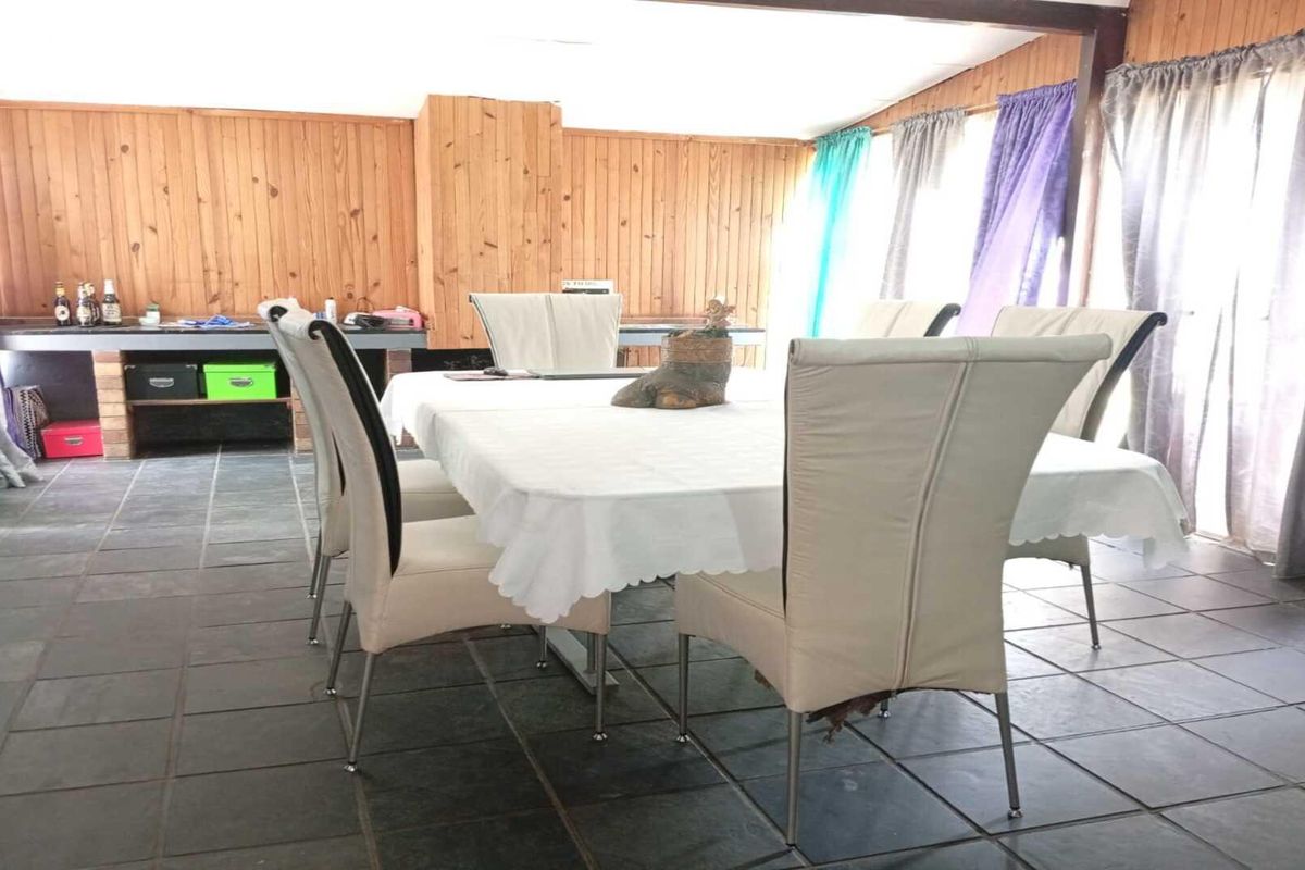 Big 3 Bedroom house suitable for a communal in Sasolburg - Photo 5