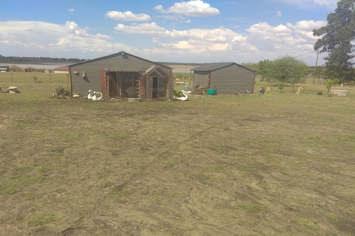 Selling a property in Oranjeville - Photo 2