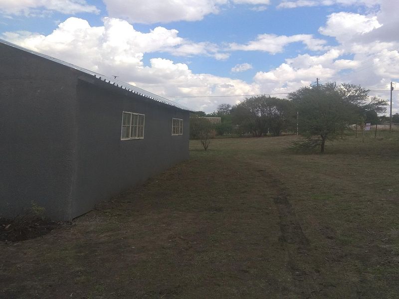 Selling a property in Oranjeville - Photo 9