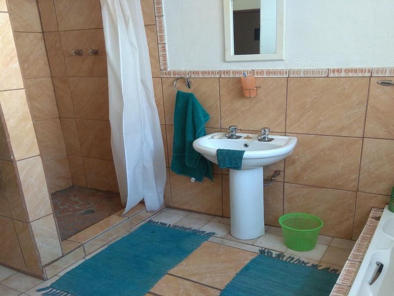 3 Bedroom, 3 Bathroom House for Sale near Vaal Dam" - Photo 9