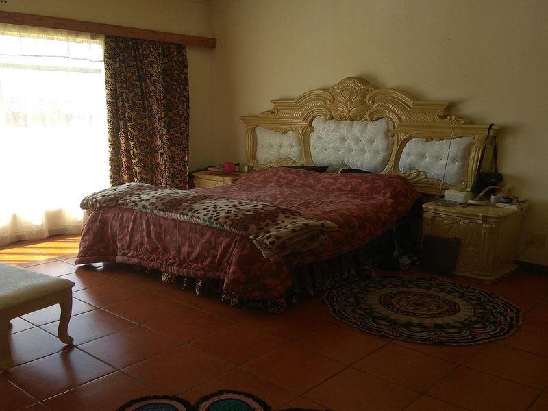 3 Bedroom, 3 Bathroom House for Sale near Vaal Dam" - Photo 8