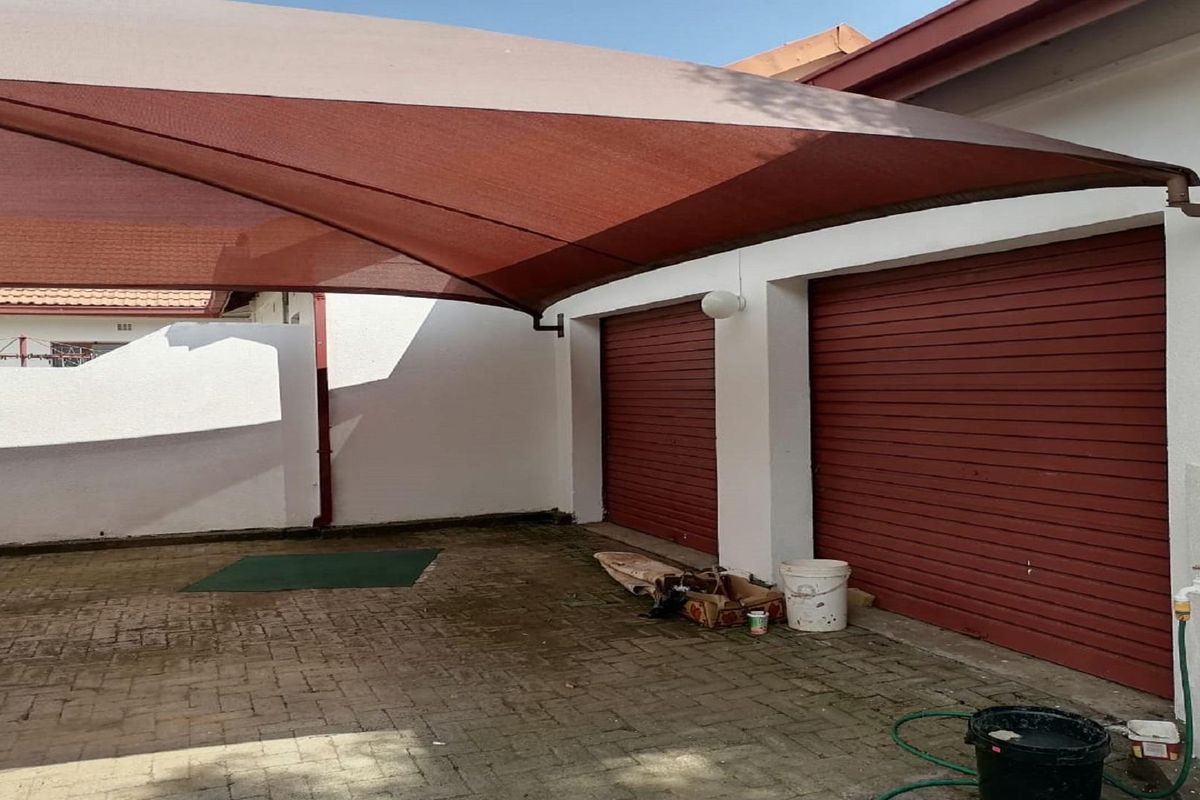3 Bedroom, 3 Bathroom House for Sale near Vaal Dam" - Photo 2