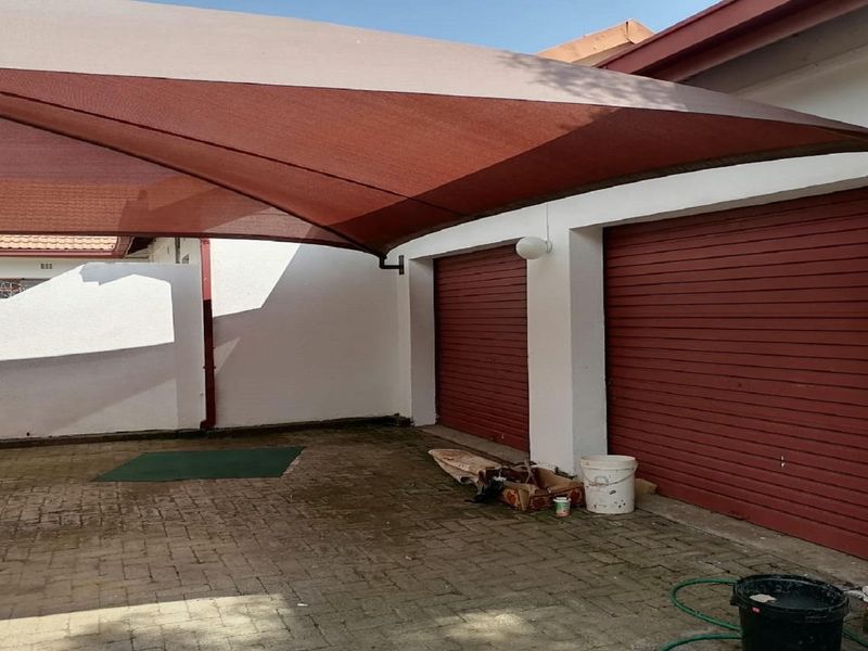 3 Bedroom, 3 Bathroom House for Sale near Vaal Dam" - Photo 2