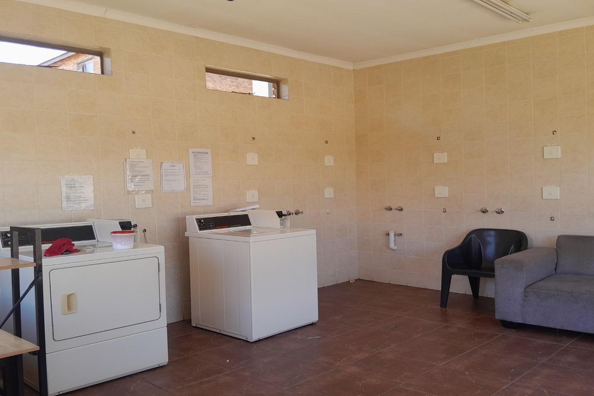 Bachelor Apartment for sale - Photo 4