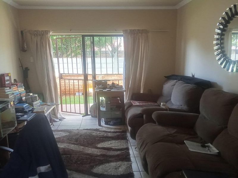 One bedroom flat. No transfer duties. - Photo 4