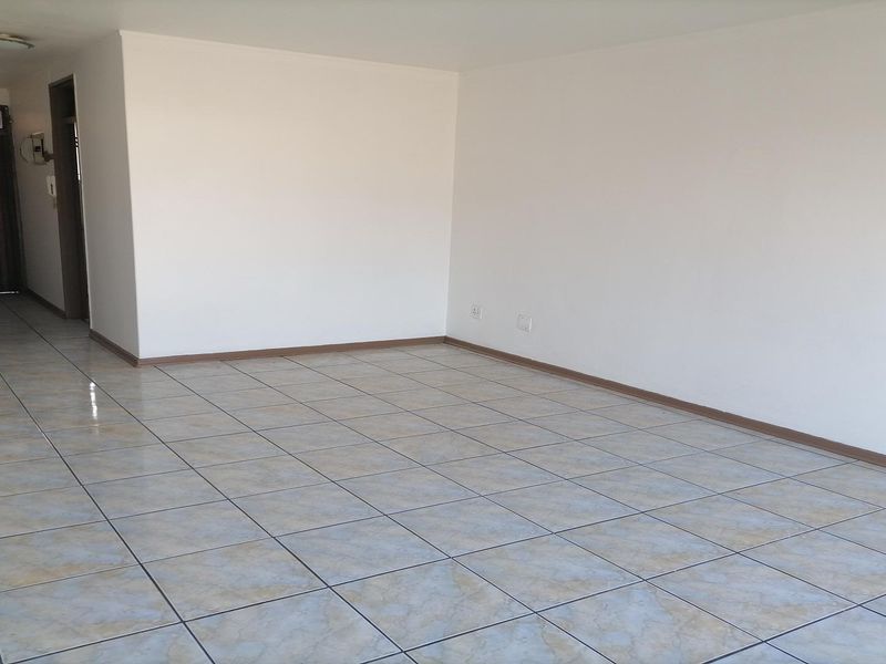 2 Bedroom Apartment Walking distance to CBD town! - Photo 6