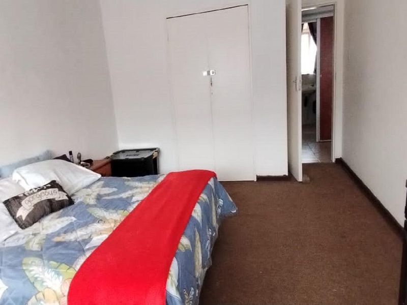 Cozy 2-Bedroom apartment in CW 6 - Photo 9