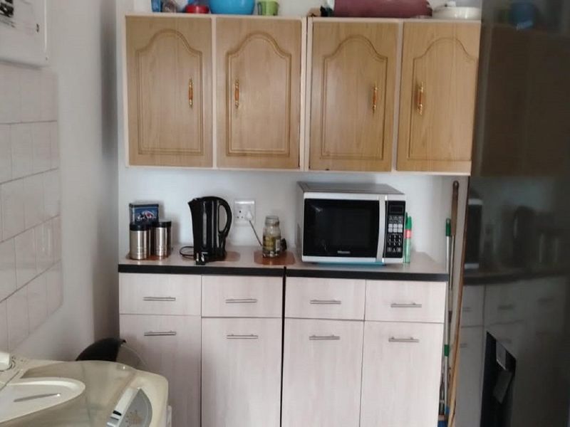 Cozy 2-Bedroom apartment in CW 6 - Photo 6