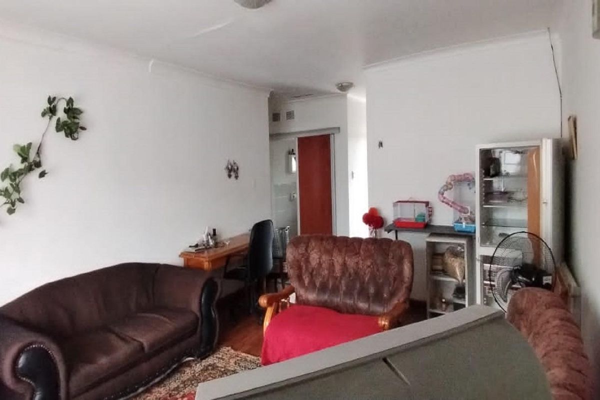 Cozy 2-Bedroom apartment in CW 6 - Photo 3