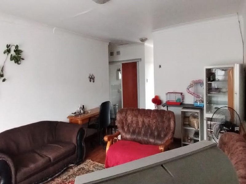 Cozy 2-Bedroom apartment in CW 6 - Photo 3