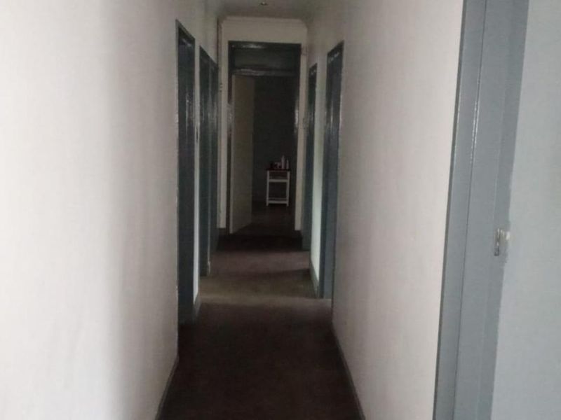 Stunning Beauty Salon for Sale, Ideal for Medical Offices! - Photo 10