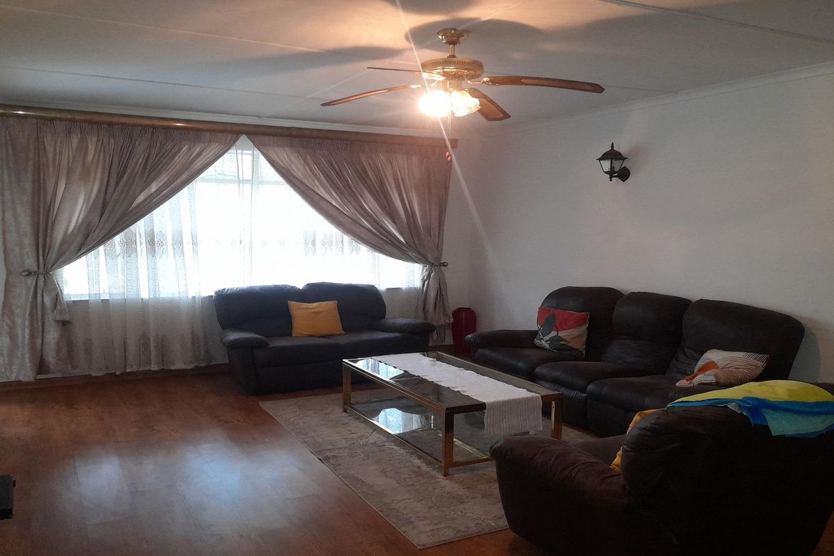 2-Bedroom apartment with enclosed Balcony in CW 3 - Photo 4