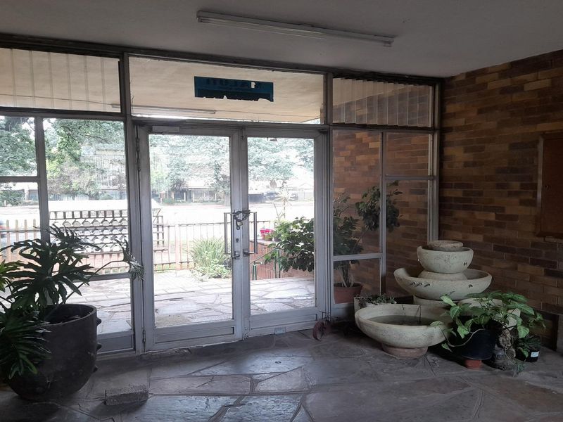 2-Bedroom apartment with enclosed Balcony in CW 3 - Photo 1