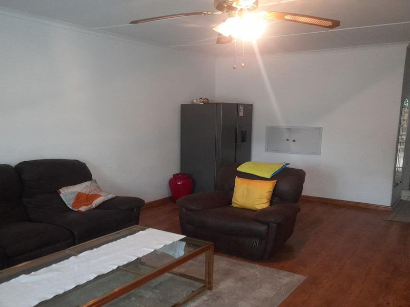 2-Bedroom apartment with enclosed Balcony in CW 3 - Photo 5