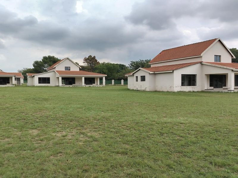 6 Stunning units waiting to be completed in Deneysville - Photo 8