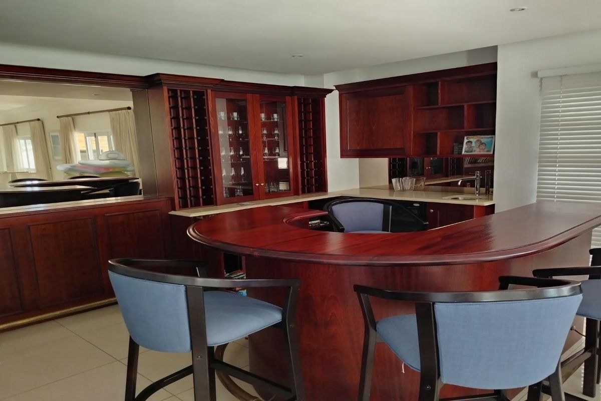 Stunning 4-Bedroom Home with Modern Comforts in Harbour town Res Estate - Photo 3