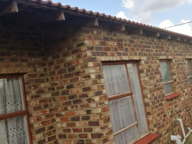 2 Bedroom house for sale - Photo 9
