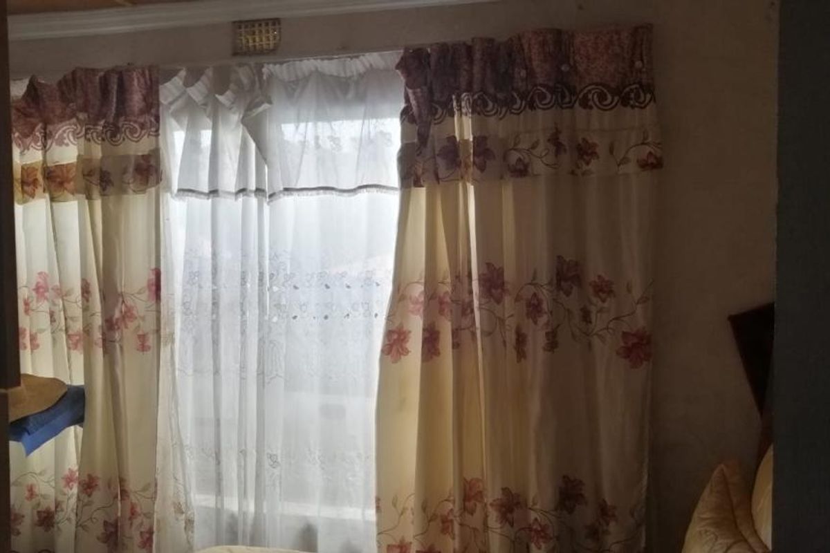 2 Bedroom house for sale - Photo 4