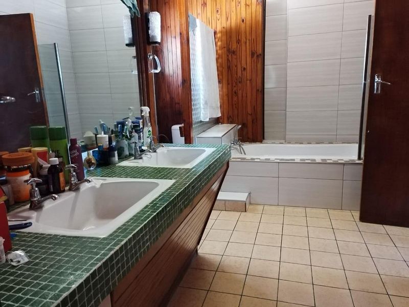 Spacious Family house for sale - Photo 4