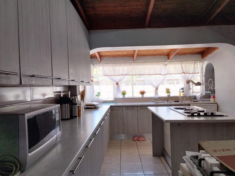 Spacious Family house for sale - Photo 3