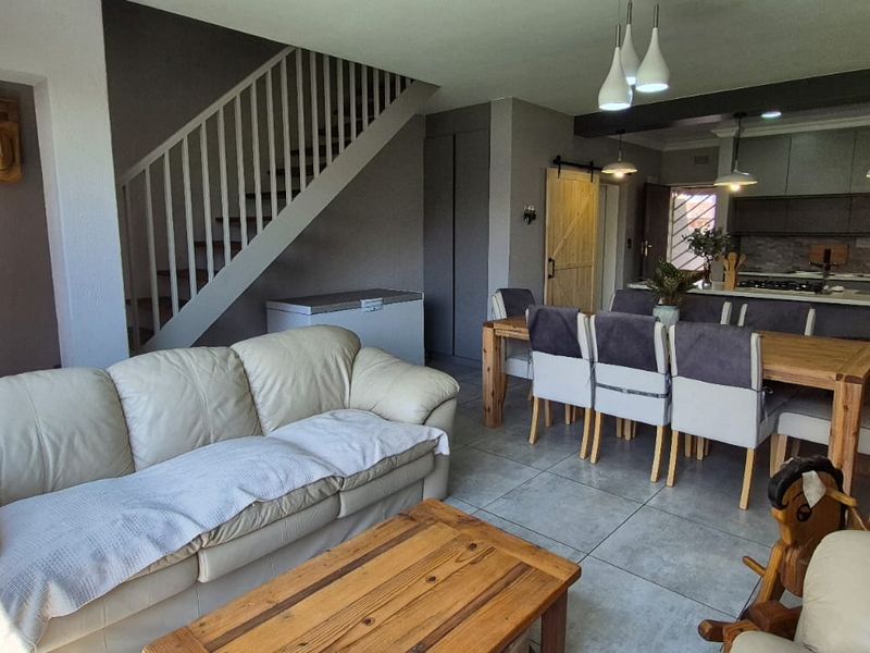 Unit for SALE - Photo 2