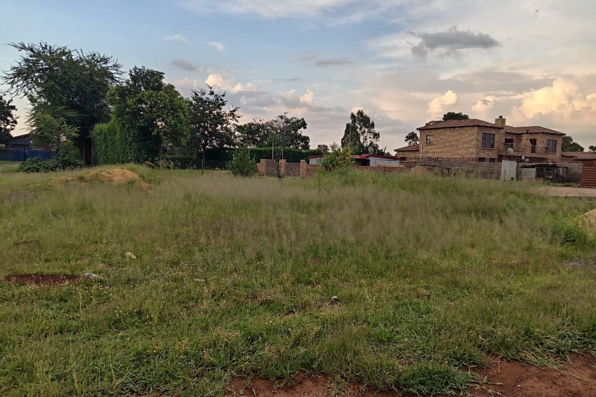VACANT LAND FOR SALE IN MEYERTON PARK-SERVICES NSTALLED, BUILDING PLAN APPROVED AND FOUNDATION - Photo 4