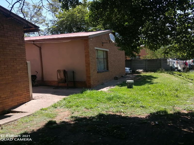 Spacious 7-Bedroom Investment Property in CE 5, Vanderbijlpark - Photo 8