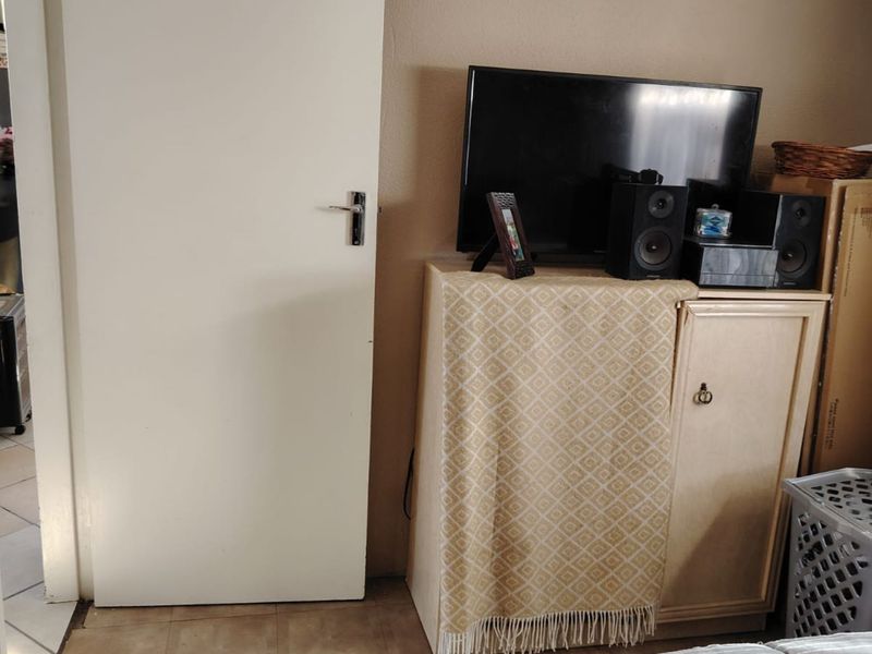 CHAMING 2 - BEDROOM HOUSE FORSALE IN UNITAS PARK, VEREENINGING - Photo 8